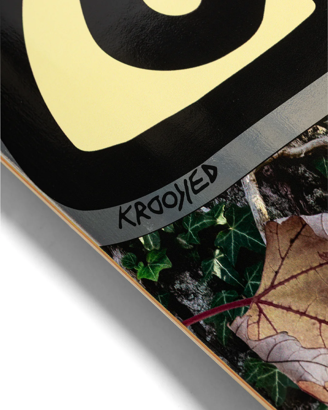 Krooked Team Eyes Camo Skateboard Deck 8.5" - Image 4