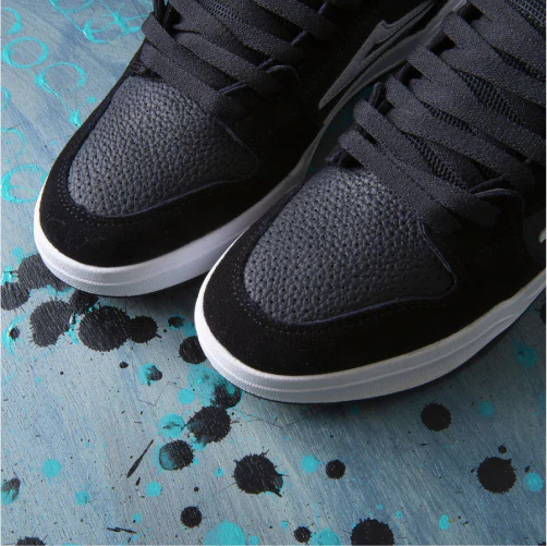 Lakai Telford Low Skate Shoe - Black Suede - Image 4