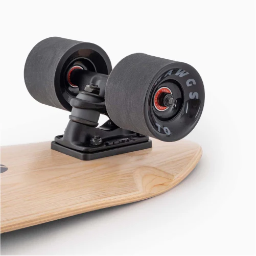 Landyachtz Dinghy Classic Fender Midnight Dip Complete 28.5" - Image 12