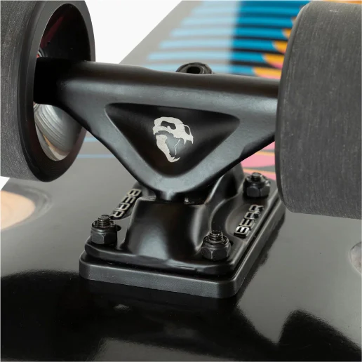 Landyachtz Dinghy Classic Fender Moon Complete 28.5" - Image 10