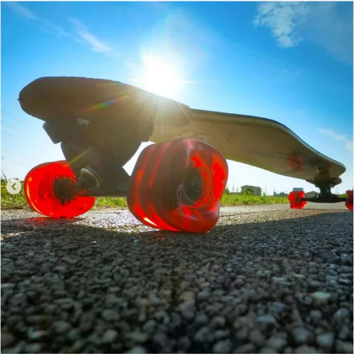 Shark DNA Wheels Transparent Red 72MM 78A - Image 3